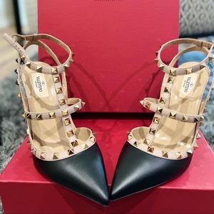 VALENTINO ROCKSTUD CAGED PUMP